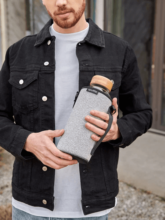 Glasflasche mit Neoprenhülle von Spottle 1.5 L - Gorilla Sports Schweiz