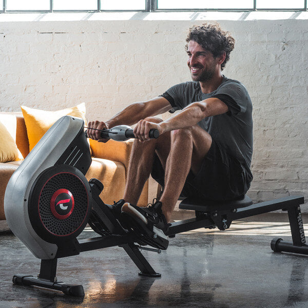 Ruderzugmaschine RW 500 mit Handpulsmessung - Gorilla Sports Schweiz
