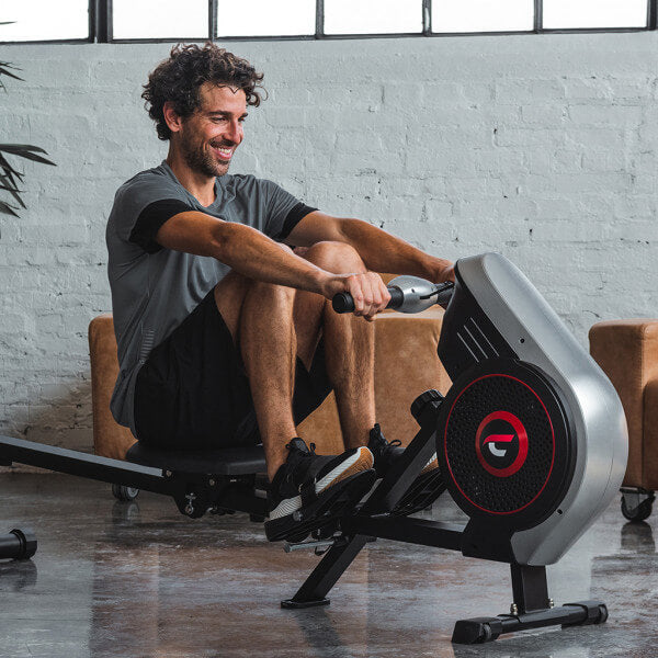 Ruderzugmaschine RW 500 mit Handpulsmessung - Gorilla Sports Schweiz